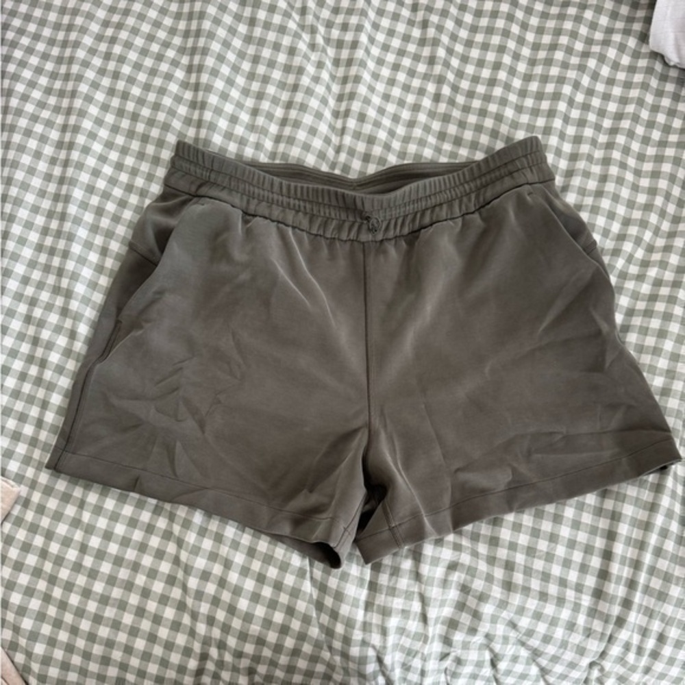lululemon softstream high rise shorts